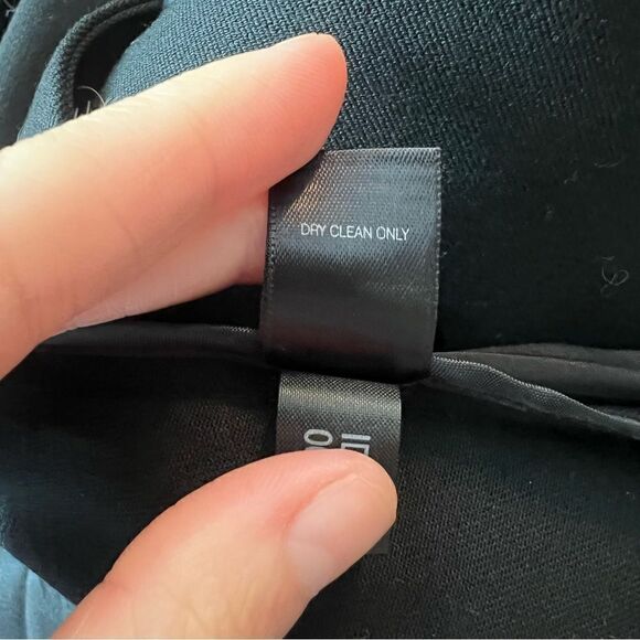 Express black 3 pocket blazer. Size 4 - Picture 8 of 9